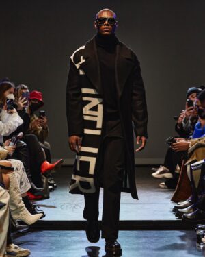 Nathan Munda Instagram - Fashion Show « Dear New York »
Autumn-Hiver 2022

@guntherparis 
Creative director : @naogunther  #PFW #Gunther