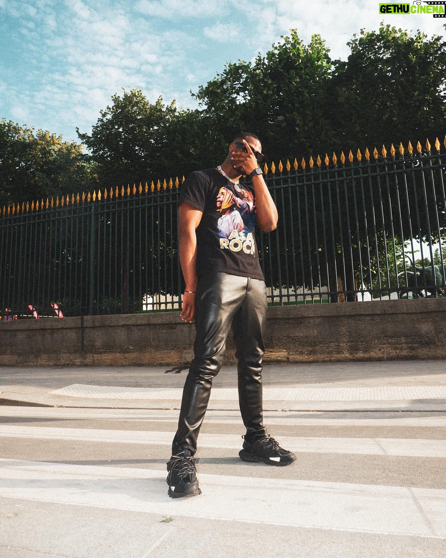 Nathan Munda - 3 Likes - Sun is Back .