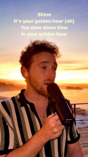 Nathan Trent Instagram - This ain’t no green screen. Cape Town has the perfect background for this song, so I did a little #cover #goldenhour #jvke @itsjvke #singing #pianocover