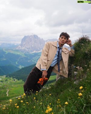 Nathas Tunjaroen Instagram - 👔⛰️