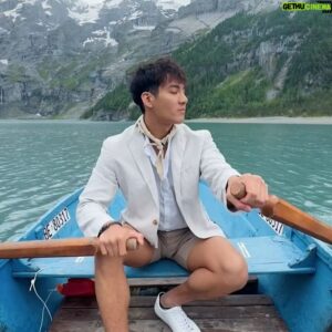Nathas Tunjaroen Instagram - Rowing for the first time 🤫🛶🏔️