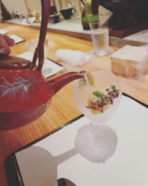 Natsuki Harada Instagram - @noage__concentre 
静岡の名店。

私はお酒があまり得意ではないのですが　（若い頃はお酒は訓練訓練と言われ、呑めるような錯覚に陥って　でも正直美味しいのか美味しくないのかもわからない…笑状態でした）
でも、ここの　
お料理➕お酒➕お茶（静岡ならではでしょう）のペアリングが天才的で　もう…初めて友人に　@playinglocal に連れて行ってもらった日から虜に。
お茶とお酒ってこんなに合うの！？って、この組み合わせってなんですか！？と驚きの連続なのです🩷

お酒とお料理ってこんな風に楽しむんだ…と感動して。
大人になった気分なれるのです（四十路なので十分に大人なのに…😂）
静岡帰るたびに　行く！と誓っている　@noage__concentre 

みんなに教えて　予約取れなくなったら嫌なんですけど…でも本当に最高😆🩷😆🩷

この夏休みも　行けてよかった！
ご馳走様でした😋