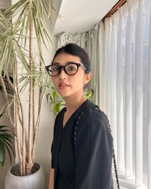 Natsumi Fujiwara Instagram - 👓🖤