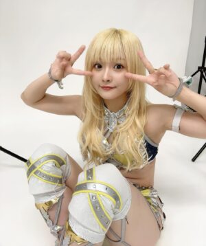 Natsumi Maki Instagram - とある撮影でした🫶

ハイレイヤーだとまた雰囲気変わるね✨👍
よきよきっ💛

みんなはどの髪型がすき？？

#natsupoi #stardom #なつぽい #スターダム