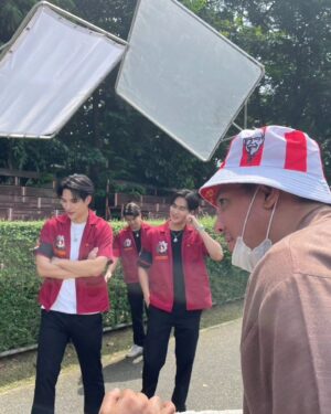 Nattapol Diloknawarit Instagram - Back to engineer uniform😛🔧#loveseniortheseries 

Also, Big congrats to both @simon_kessler_ @sandygirlka for the great production @ei2s.entertainment its my deepest pleasure to be in your GL project.

May this achievement be the first of many more to come, as you continue to inspire and entertain with your remarkable creations. Well done brotha Sista !