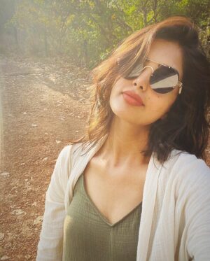 Navami Gayak Instagram - 🤍