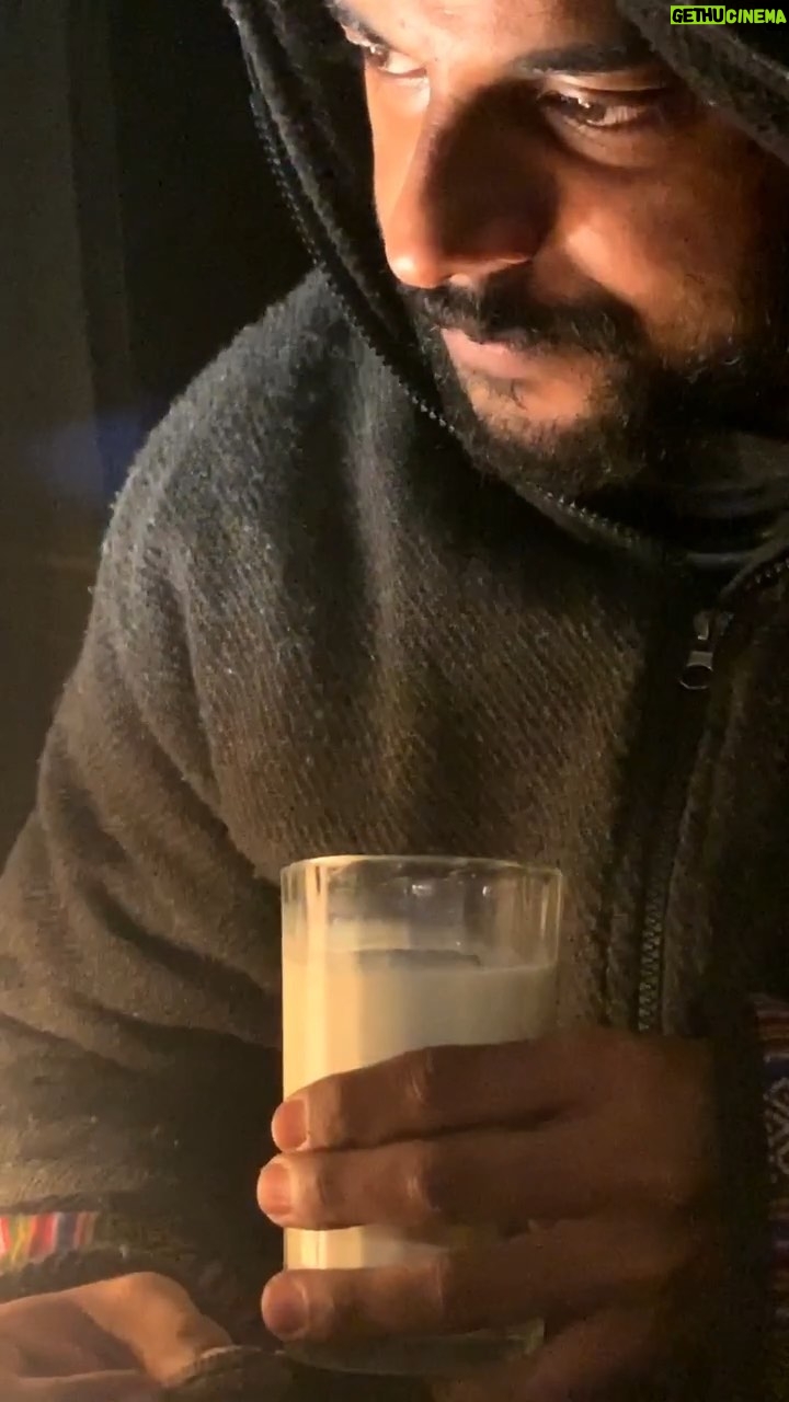 Naveen Richard - 6.7K Likes - It’s time to grow up.
It’s time... for Dark Fantasy Vanilla fills. It’s tasty.
#AD
Paid partnership with @sunfeastdarkfantasy
#thenIgrewup #DarkFantasyVanillaFills #SunfeastDarkFantasy