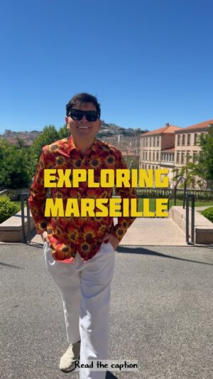 Navid Sole Instagram - Rate my outfit of the day! 
Follow back to everyone who follows me through this reel! ❤️🥰

#ootd #Marseille #followback #fashionandstyle #navidsole