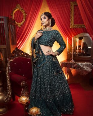 Nayana Sai Instagram - A queen will always turn pain into Power 🙂
Makeup & hair - @lavanyaeuginebridalmakeup 
Photography - @pallaviperiasami
.
.
.

#queen #kollywood #tamilcinema #actress #royallook