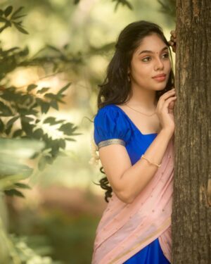 Nayana Sai Instagram - Live what you love 🌹❤️
Costumes - @ivalinmabia 
Styling @priyaregan.mb
Photographer - @camerasenthil
Makeup - @gayu_mua
Organized by @rrajeshananda

#kollywoodmovies #kollywoodcinema #tamilcinema #simplicity #tamilmovies #tamilponnu #sandalwoodcinema #chennaimua #chennaimodel #actress