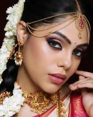 Nayana Sai Instagram - Academy - @zorainsstudio 
Makeup - @redberries_salon
Photography - @photosby_abel

#chennaimodel #bridalshoot #makeupartistchennai #mua #southindianbride #bangaloremodel #zorainsstudio