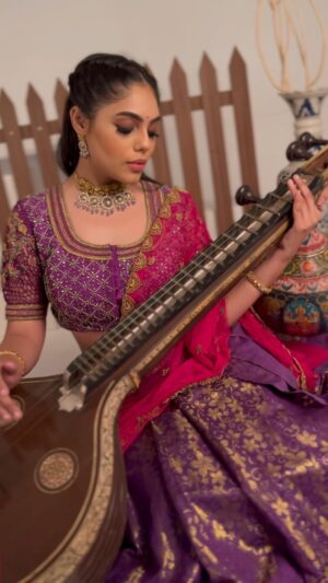 Nayana Sai Instagram - Elegance is the only beauty that never fades.

Wearing- @sajna_bridal_wear_designer 
Jewellery- @eriabymahaveer 
Hair and makeup - @hemadhoni_mua