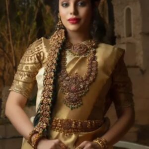 Nayana Sai Instagram - As a kid I always had dreamt to be on a hoarding for the same jewellery brand @srikrishnadiamondsandjewellery 
@anjali_tater @papapants@jaggerantony_fashion
.
.
.
.
#dreamcometruemoment #givewingstoyourdreams #itispossible #thereisnostopping #dreamtoreality