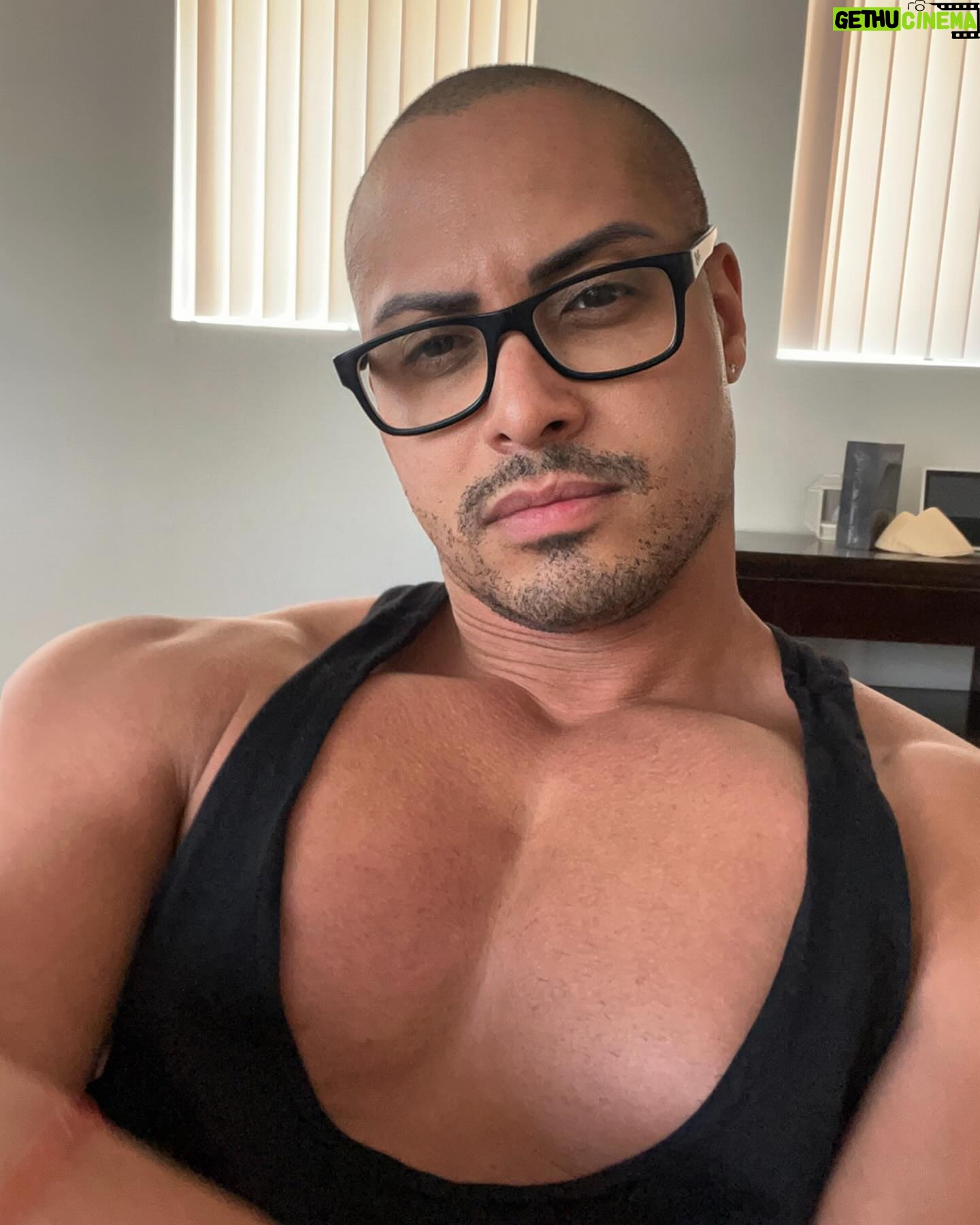 Naysha Lopez - 3.7K Likes - Home from the gym plotting my next move♟️
#workinprogress #bookednbusy #foreveronthemove #motivation #workethic #mymove #gayboy #staybusy #futuremrcontinental #puertoricanboy #latino #🤓 #fitness