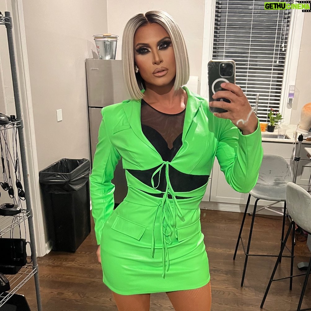 Naysha Lopez - 3.3K Likes - Tonight’s Shindig was everything @roscoestavern !! Good Night for now ❤️ Off to San Diego Pride in just a few hours !
#thebeauty #allstars8 #dragqueen #puertoricanbarbie #gayboy #famegames