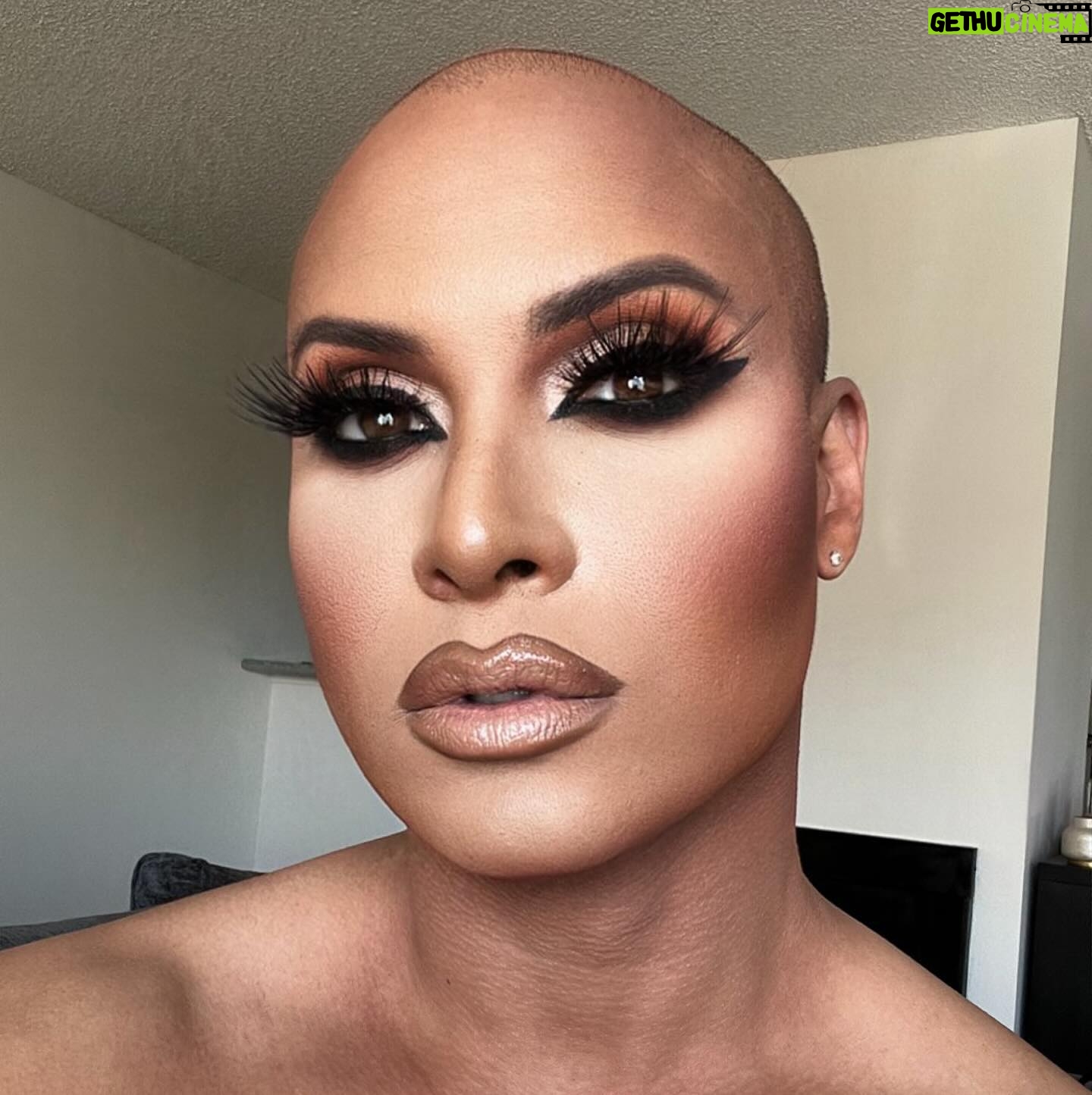 Naysha Lopez - 3.1K Likes - Today’s Mug was soooo right ! Didn’t even need a wig 😜 ….. ok lies I always need a wig lol just love today’s beat ! #thebeauty #baldbeauty #puertoricanbarbie #dragqueen #gayboy