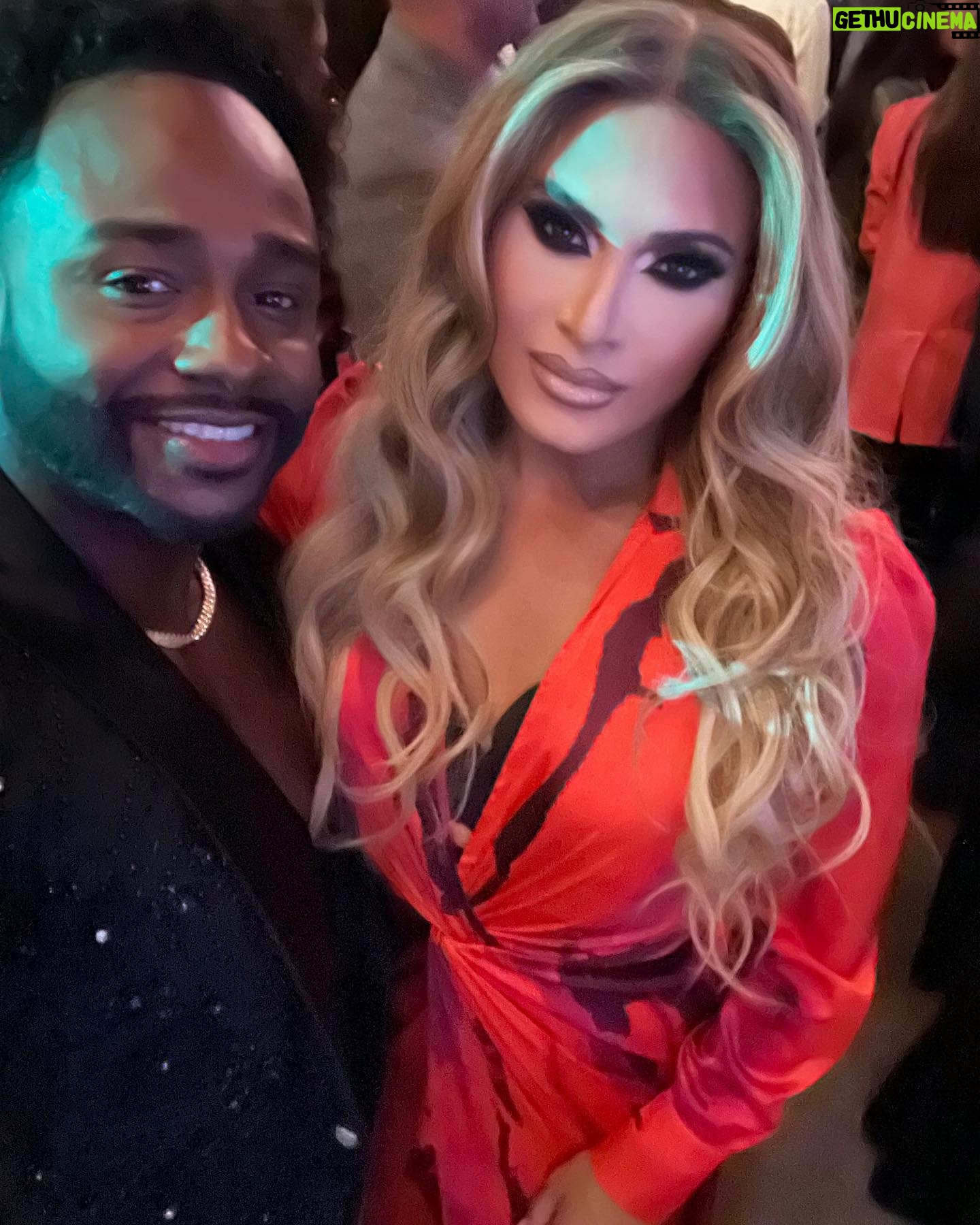Naysha Lopez - 4.8K Likes - What an amazing night with a room full of love, diversity and beautiful people !!! Thankyou and Congratulations to @outmagazine on such a magical night. Special congrats to @cevallosgarzon88 for making it on the list, it’s only the beginning for you !
Got to see so many friends and chosen family it truly was a special night ! I had @mcdonalds fries and chicken nuggets while chatting with @jessejamespattison and got to bump elbows with my dragrace sisters @mrskashadavis and @jimbothedragclown plus hug one of my favorites @deltawork
#out100 #outmagazine #rpdralumni #gayboy #whitecarpet #redcarpet #laliving #hollywood #dragqueen #gayboy #fashionnova #chosenfamily
👗 @fashionnova