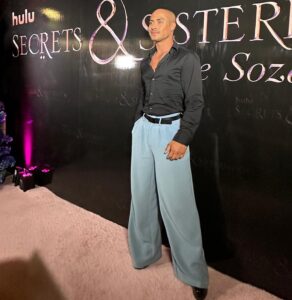 Naysha Lopez Instagram - Yesterday was so fun !!! Thanks to @tayriverabeauty and Congrats to the cast of Secrets and Sisterhood : The Sozahdahs on a great premiere night ! The first episode was soooo good, I’m hooked ! Catch it on @hulu @thesozahdahs #thesozahdahsisters #hulu #laliving #premiere #pinkcarpet #hollywood