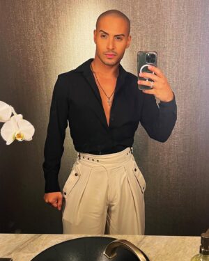 Naysha Lopez Instagram - Thankyou to @primevideo @amazonstudios @primerolatino for an amazing night ! 

@jlo congrats on a beautiful piece of art !  Your work ethic and dedication to your craft are inspiring ! You are Queen 👑

THIS IS ME…NOW: A LOVE STORY 
Exclusively on Prime Video globally February 16, 2024