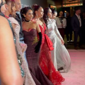 Naysha Lopez Instagram - Yesterday was so fun !!! Thanks to @tayriverabeauty and Congrats to the cast of Secrets and Sisterhood : The Sozahdahs on a great premiere night ! The first episode was soooo good, I’m hooked ! Catch it on @hulu @thesozahdahs #thesozahdahsisters #hulu #laliving #premiere #pinkcarpet #hollywood