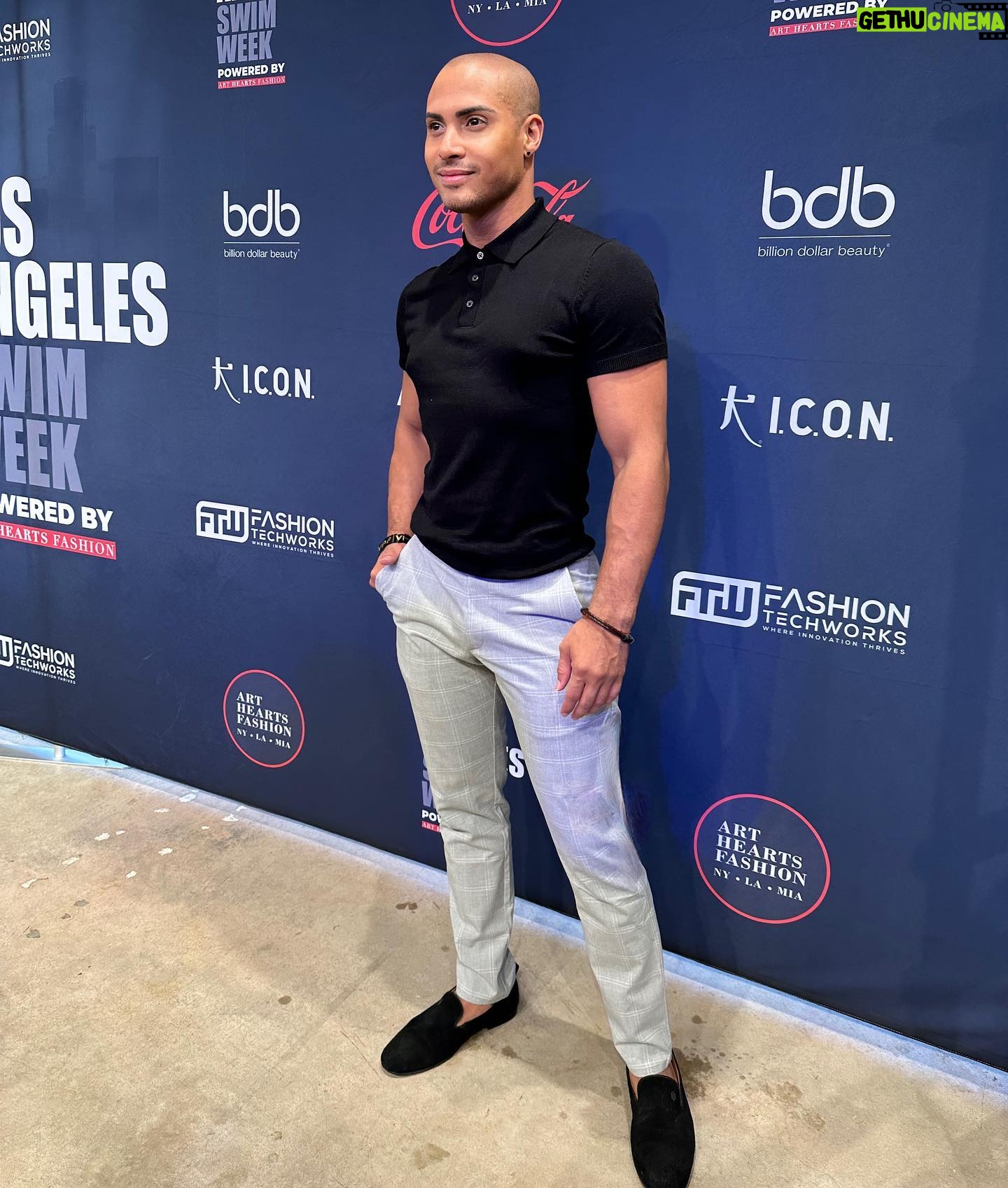 Naysha Lopez - 3.9K Likes - Tonight was so fun and super sexy ! Was invited to see the Revolve Swimsuit line fashion show by Michael Costello.
Thankyou @michaelcostello for the invitation the show was amazing ! #michaelcostello #swimsuit #revolve #gashionshow #laliving