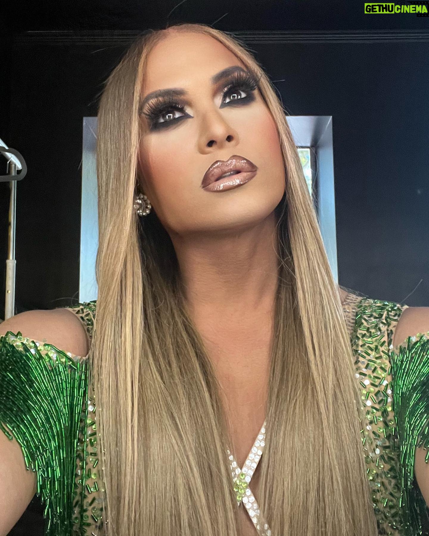 Naysha Lopez - 3.3K Likes - Today getting ready was quite the challenge !! How is this for a 20 minute mug ?!?! 💅💅 #thebeauty #gayboy #dragqueen #puertoricanbarbie #jlo