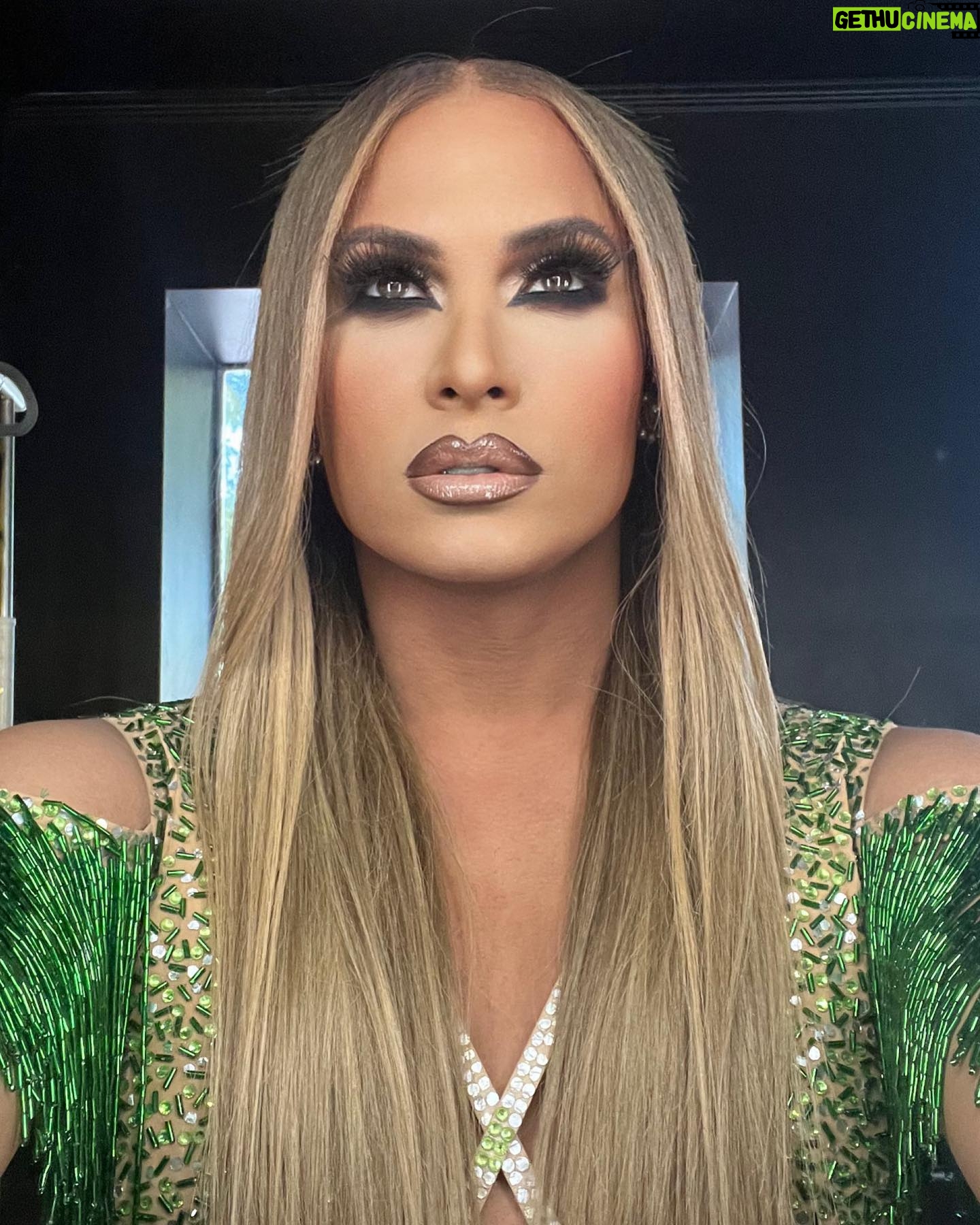 Naysha Lopez - 3.3K Likes - Today getting ready was quite the challenge !! How is this for a 20 minute mug ?!?! 💅💅 #thebeauty #gayboy #dragqueen #puertoricanbarbie #jlo