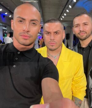 Naysha Lopez Instagram - Tonight was so fun and super sexy ! Was invited to see the Revolve Swimsuit line fashion show by Michael Costello.
Thankyou @michaelcostello for the invitation the show was amazing ! #michaelcostello #swimsuit #revolve #gashionshow #laliving