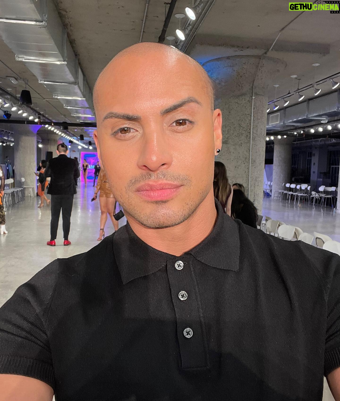 Naysha Lopez - 3.9K Likes - Tonight was so fun and super sexy ! Was invited to see the Revolve Swimsuit line fashion show by Michael Costello.
Thankyou @michaelcostello for the invitation the show was amazing ! #michaelcostello #swimsuit #revolve #gashionshow #laliving