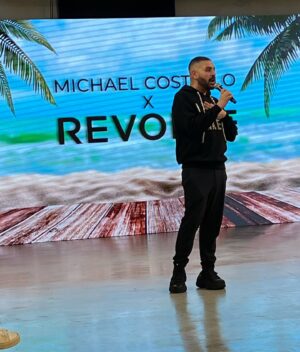 Naysha Lopez Instagram - Tonight was so fun and super sexy ! Was invited to see the Revolve Swimsuit line fashion show by Michael Costello.
Thankyou @michaelcostello for the invitation the show was amazing ! #michaelcostello #swimsuit #revolve #gashionshow #laliving