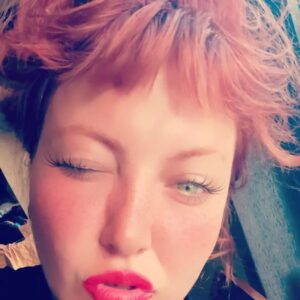Nazlı Ceren Argon Instagram - Gold Vibes