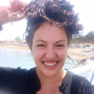 Nazlı Ceren Argon Instagram - Kalbimi bırakıyorum Kilyos sahilin tam ortasına