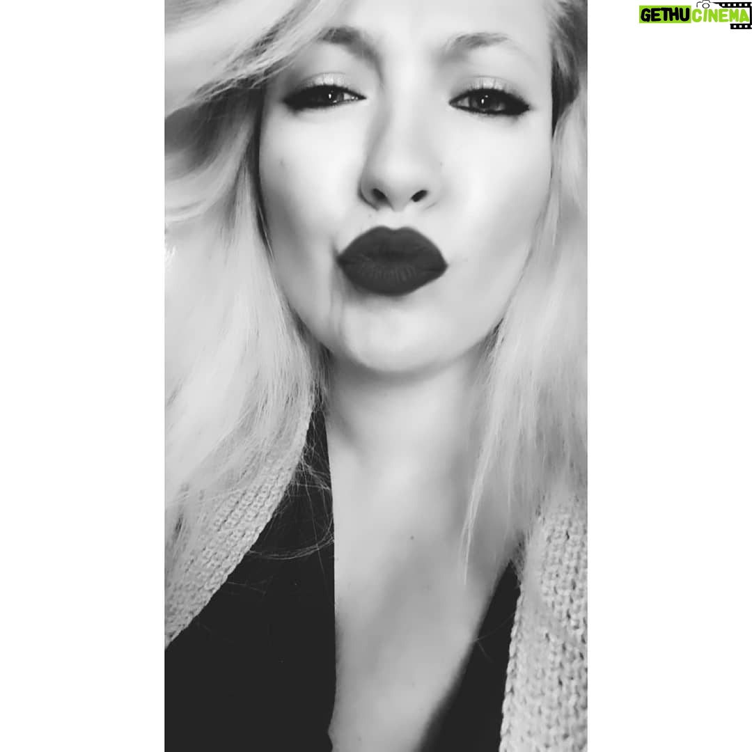 Nazlı Ceren Argon - 52 Likes - Blonde