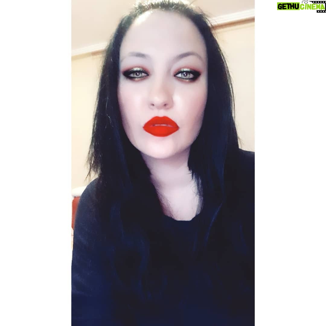 Nazlı Ceren Argon - 50 Likes - Catwomanmakeuptutorial