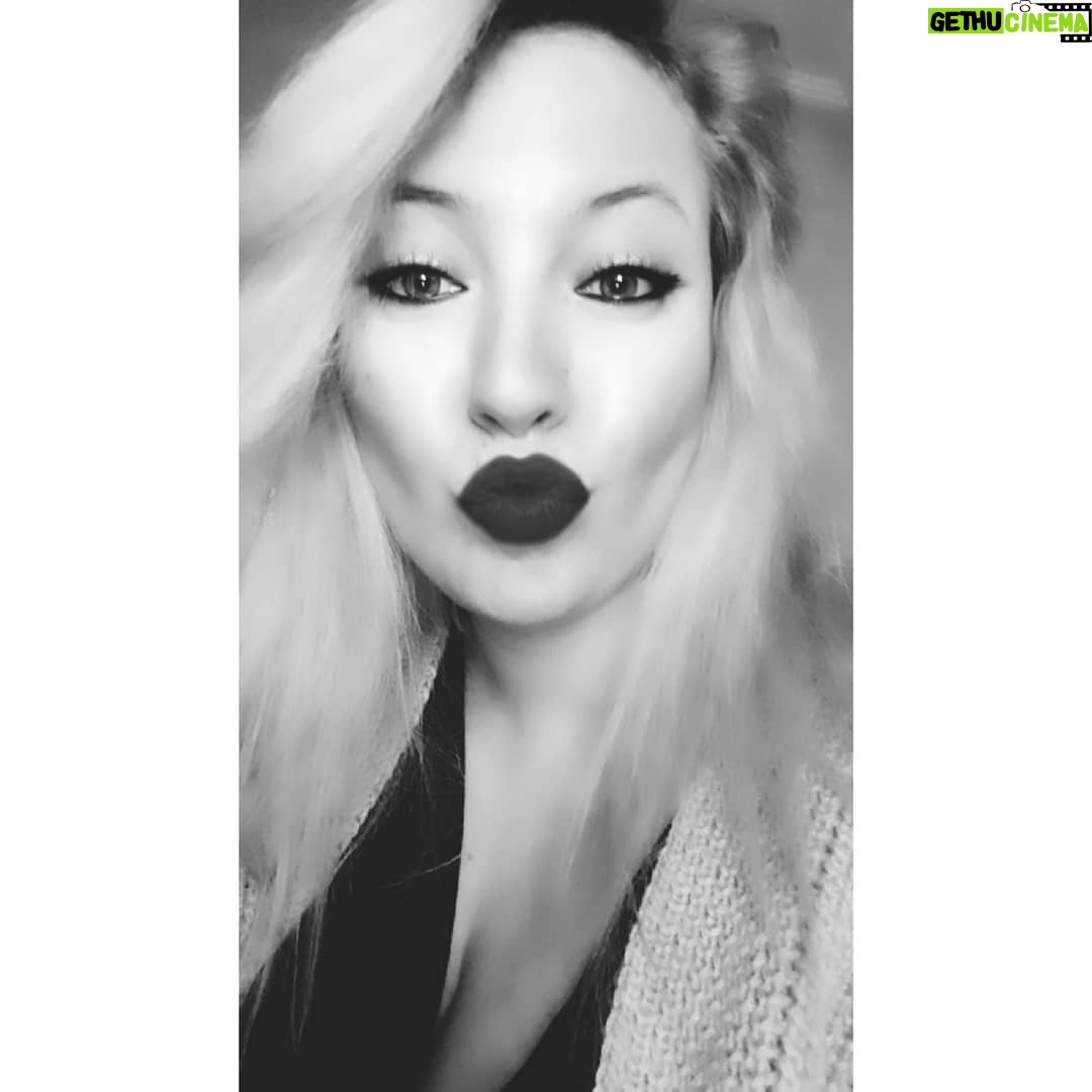 Nazlı Ceren Argon - 64 Likes - Miss blonde