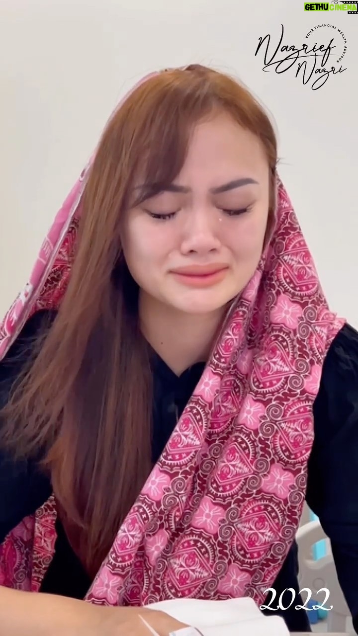Nazrief Nazri - 4K Likes - 1 daripada 4 rakyat Malaysia berisiko diserang penyakit kritikal.
Apa yang lebih kita takut, ketika kita sakit dan tidak mampu bekerja, keluarga kita akan berdepan dengan masalah kewangan sebab komitmen masih berjalan macam biasa.
Bank tetap akan minta bayar hutang walaupun kita sakit, walaupun kita sudah tidak mampu bekerja.
Jangan alpa, ambil tindakan sekarang sebelum terlambat.
Click link di bio untuk saya bantu anda sekarang!