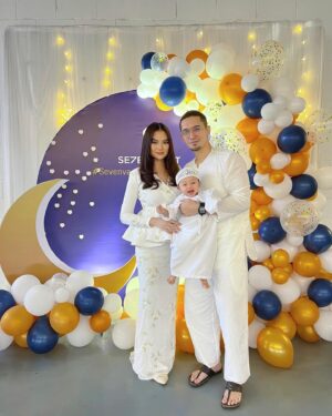 Nazrief Nazri Instagram - Buka puasa with @sevenvault with my little family😊. Thank you for having us❤️