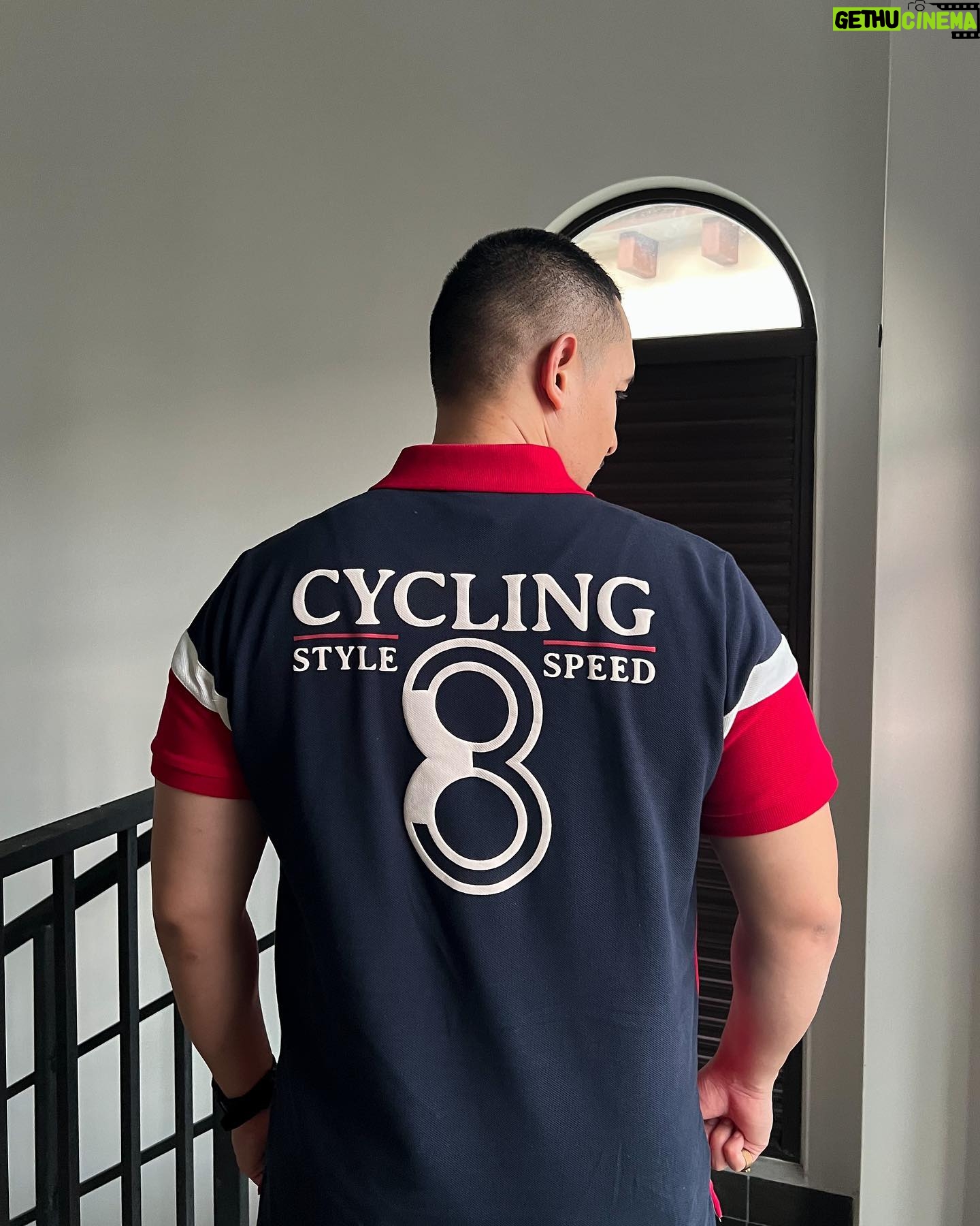 Nazrief Nazri - 461 Likes - Orang lelaki ni biasa beraya baju Melayu satu je cukup, raya kedua dah kena pakai baju casual dahš¤Ŗ. So senang beli baju Raya dekat Polo Haus je semua ada. Cutting pun menarik dan cantikš. Very recommendedš
Check out their website guysšš»
https://polohaus.com
@polohaus_official
#POLOHAUS #RiseAbove #polotee #stylewithpolo