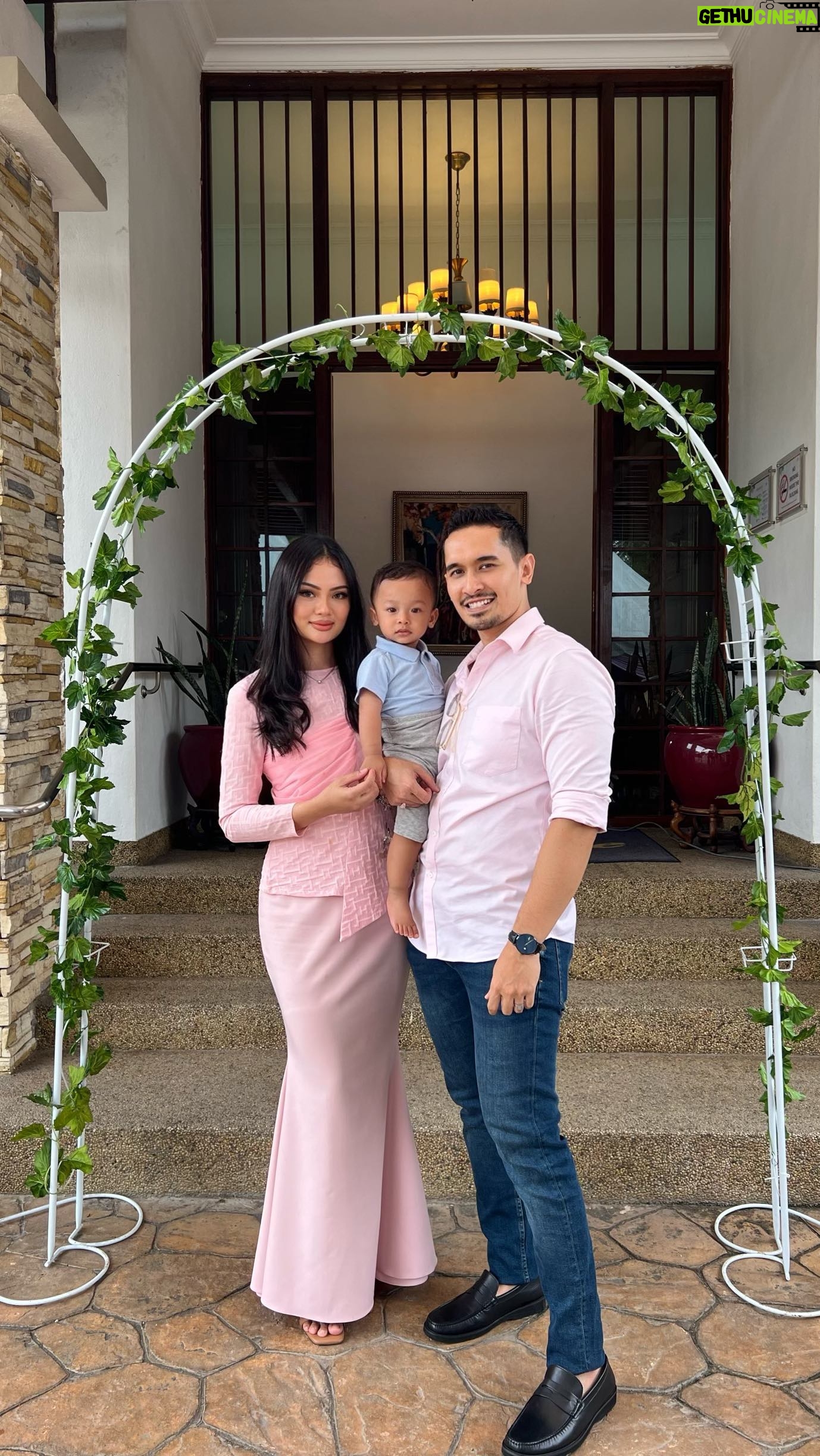 Nazrief Nazri - 3.6K Likes - Spending quality time my little family. Thank u @99wonderlandparkofficial for the wonderful experience ❤️