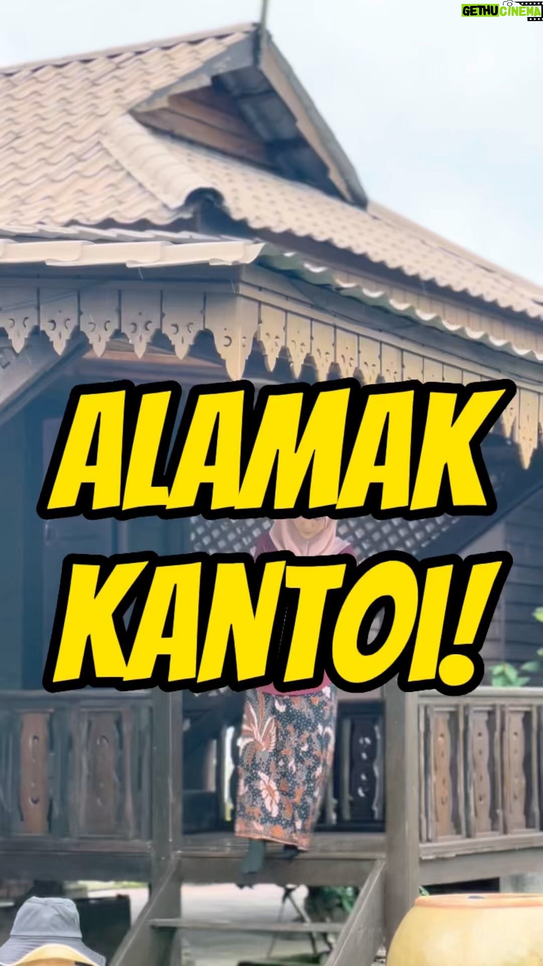 Nazrief Nazri - 655 Likes - Alamak! Kantoi pulak dengan @aarondwiaziz .
Macam mana ni? @zarazya
Soon on Astro Ria
#DerhakaSebuahCinta