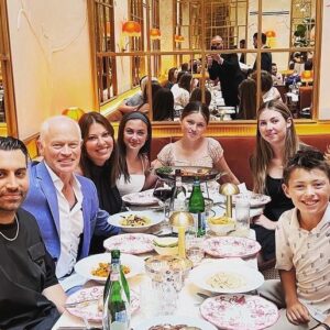 Neal McDonough Instagram - The 𝙖𝙗𝙨𝙤𝙡𝙪𝙩𝙚 𝘽𝙀𝙎𝙏 meal we’ve had in a long time!!! Bravo @siena.paris 👏🏻
And 𝙢𝙚𝙧𝙘𝙞 𝙗𝙚𝙖𝙪𝙘𝙤𝙪𝙥 @mehdicesar & @flo_montecristo for the experience and making it happen! 🙏🏼
We thank you - 𝘛𝘩𝘦 𝘔𝘤𝘋𝘖𝘕𝘖𝘜𝘎𝘏 𝘧𝘢𝘮𝘪𝘭𝘺.
#god #family #love #foodie #paris #cigar #cigaraficionado @cigaraficionado
@__travel.diaries

And the cherry on top…meeting my man @shaqharrison_3 @mikeshoe__