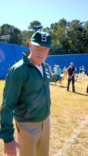 Neal McDonough Instagram - Ever wonder how we make a Football Stadium look so lively in a movie? We use these massive screens called “Blue Screens”. If you’ve heard of the green screen concept, it’s the same thing, we just have it blue since the grass is already green!
.
Have any questions about acting or movies? Let me know below!
.
#bluescreen #movieset #actor #nealmcdonough #actorslife #movieproduction