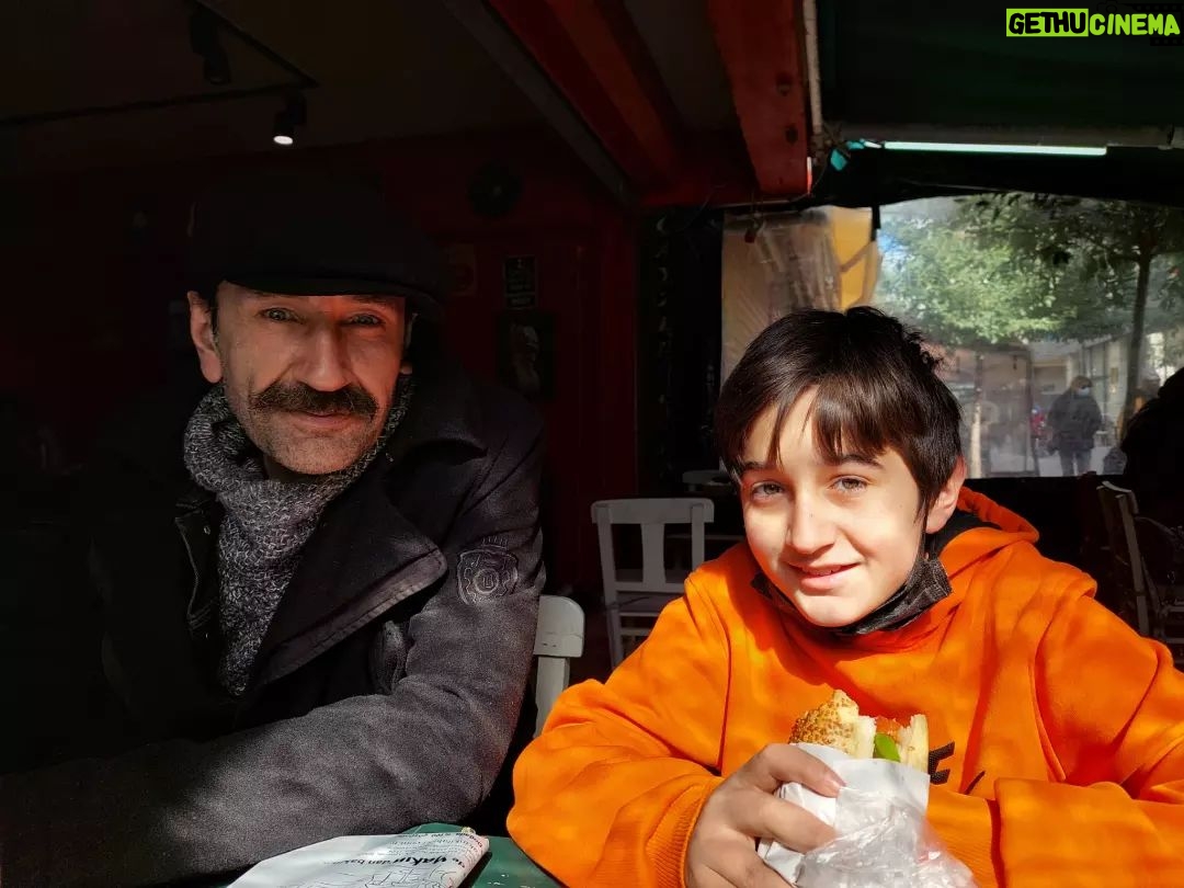 Nebil Sayın - 2.1K Likes - Güneşli pazarlar😊
