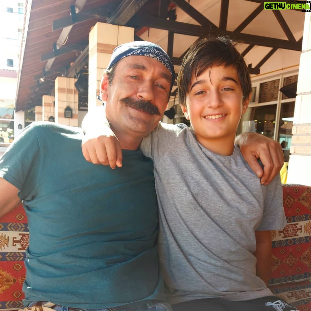 Nebil Sayın - 3.1K Likes - Nedir yani
P by @emrealptorun
