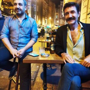 Nebil Sayın Instagram - "Gelmez" dediler geldik şimdi Beyoğlu düşünsün😎 @beyoglumekani