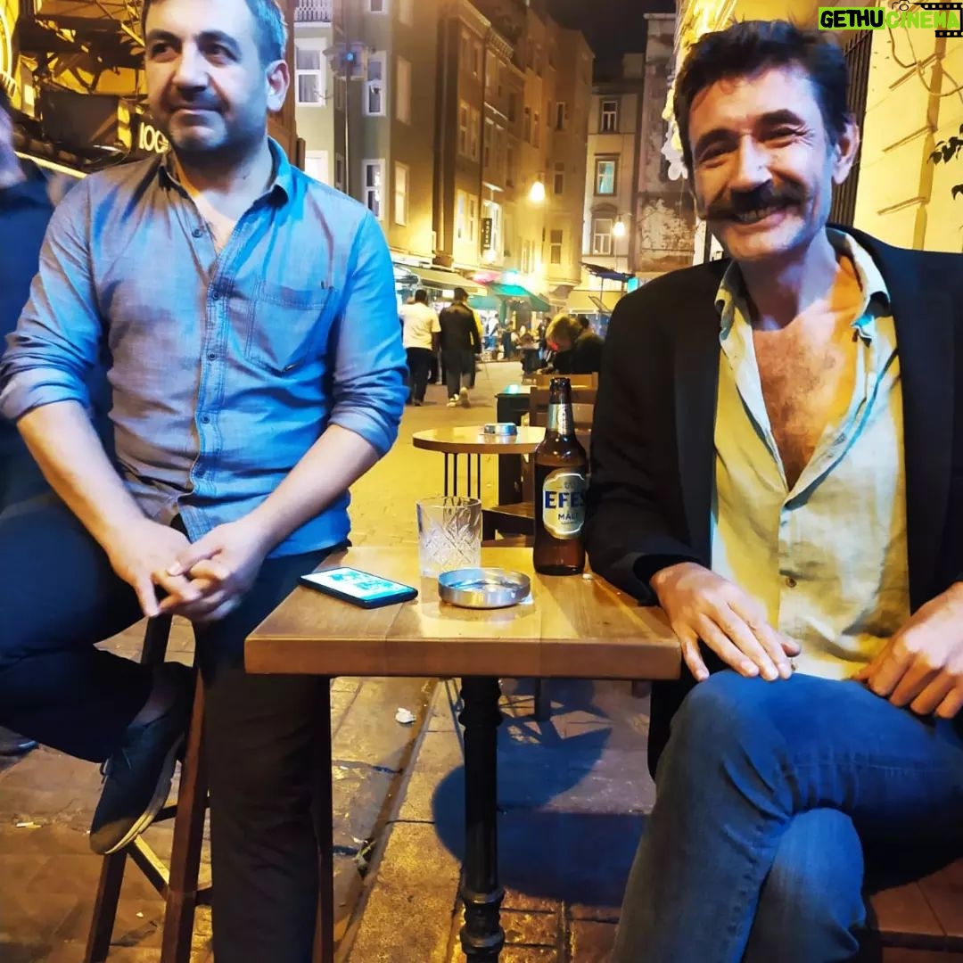 Nebil Sayın - 2.5K Likes - "Gelmez" dediler geldik şimdi Beyoğlu düşünsün😎 @beyoglumekani