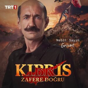 Nebil Sayın Instagram - Kuaförlerimiz sevgili Fazlı, Nihat ve uğur, kostüm ekibi sevgili Oguzhan, Ceyda, Emel ve Ayşegül, makyözlerimiz sevgili Sedef, Nuriye, Mine ve Buse. Bir araya gelip böyle bir şey çıkardılar ortaya. Bana da öyle durmak kaldı😊 Emeginize sağlık.