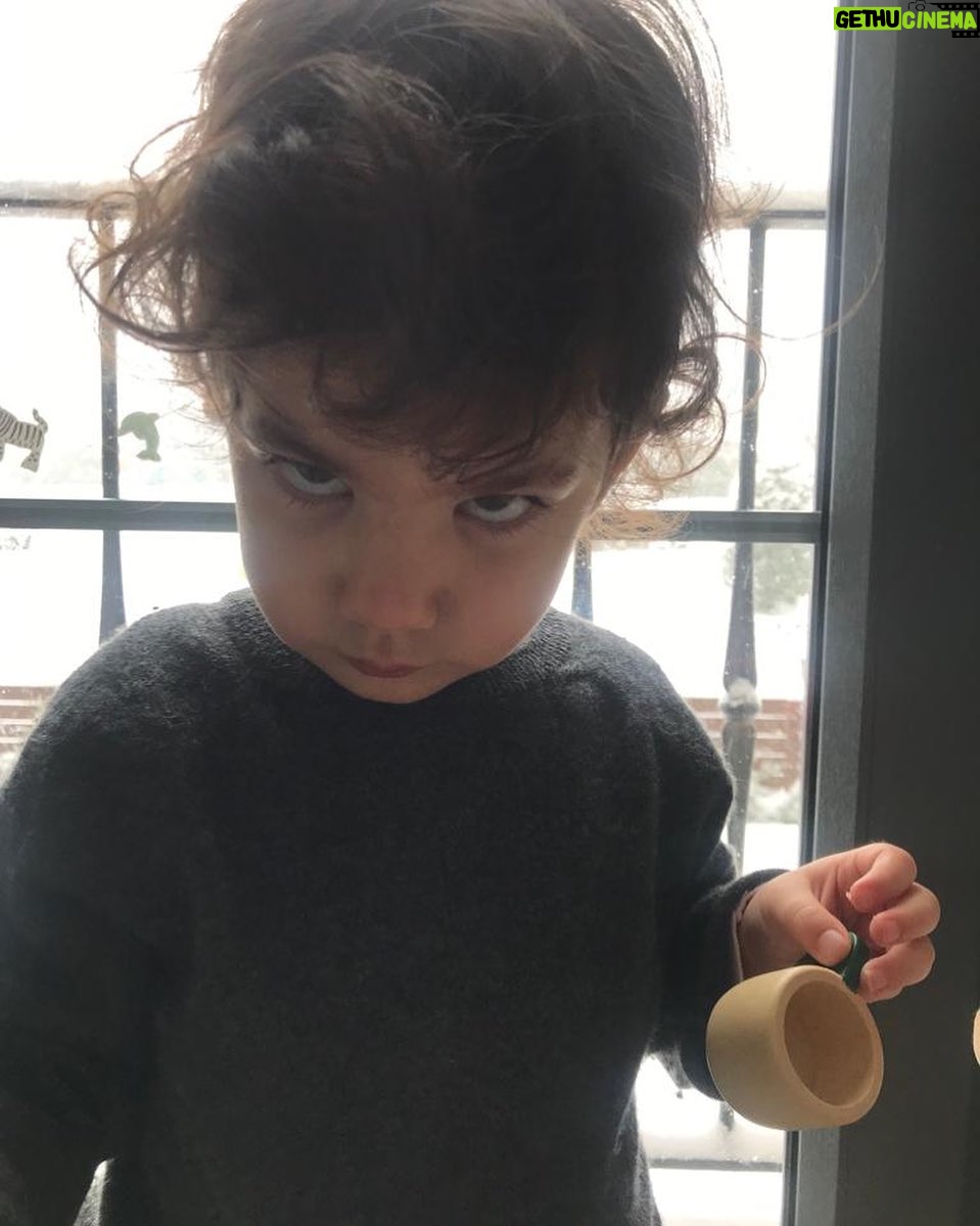 Necip Memili - 63.2K Likes - ,,, ben Ƨukurdayken hamile kaldı eÅim, bu Ƨocuk niye bƶyle oldu ya!?!?, halbuki gayet naif tatlı bakıÅlı birini canlandırıyordum ben, ondan mı oldu,tersi mi oldu? ,,,:))))) @didemdayicioglu #AsyA