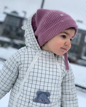 Necip Memili Instagram - ,,,yüzün, bir tatlı hüzün,güzün yok menevişsin sen,
Yüzün, bir zaman kırığı, yazı kesmiş bir kırık kalem ucu,
Yüzün, her cümlenin başlangıcı,ömre dair
Yüzün, ben den eski benim zamanım ve benim sonram olan bir yer,,,
#AsyA#