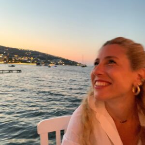 Necip Memili Instagram - ,,,bilmem!, bir zaman gelir anlatırım belki doğru kelimelerle, uzun cümleler kuramayacak kadarım, sadece gülüşüne ve gözlerine yağmur olsam yeter, ki zaten ıslanmak güzeldir aslında senin yüzün de ve senin yüzünden @didemdayicioglu ,,,